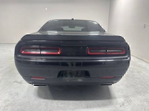 Used 2017 Dodge Challenger R/T RWD image 7