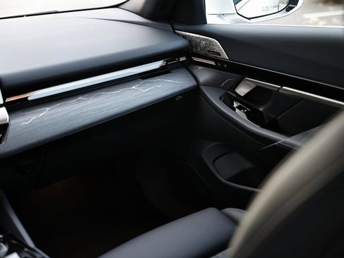 New 2026 BMW 530i w/ Premium Package image 28