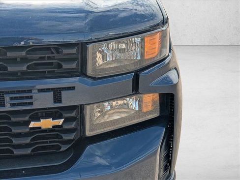 Used 2022 Chevrolet Silverado 1500 Custom RWD image 9