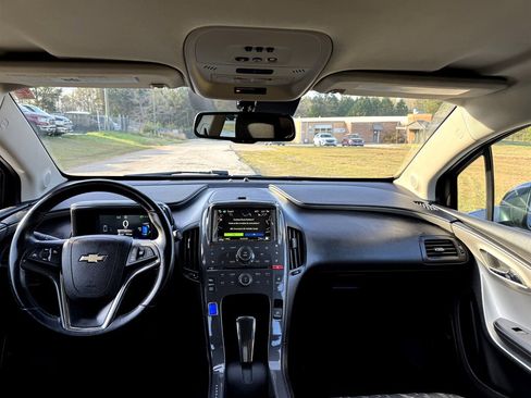 Used 2014 Chevrolet Volt FWD image 14