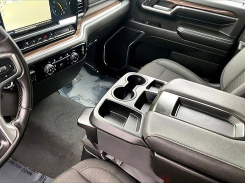 Used 2024 Chevrolet Silverado 3500 LT image 14