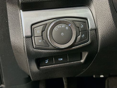 Used 2018 Ford Explorer Sport image 17