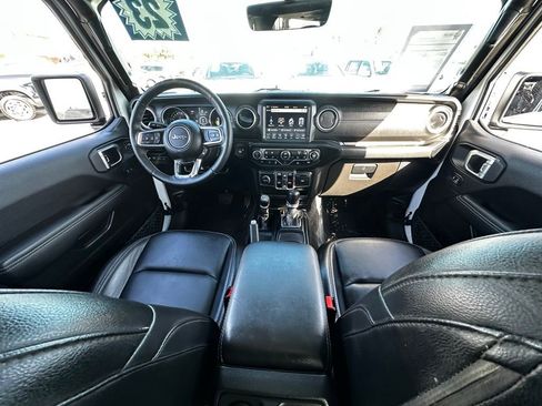 Used 2023 Jeep Wrangler Unlimited Sahara w/ Cold Weather Group AWD/4WD image 18