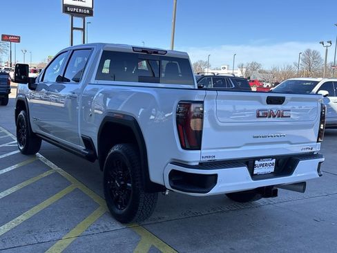 Used 2024 GMC Sierra 2500 AT4 w/ AT4 Premium Plus Package image 8
