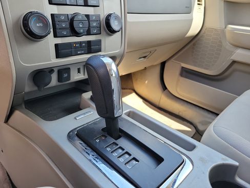 Used 2011 Ford Escape 4WD Hybrid image 10