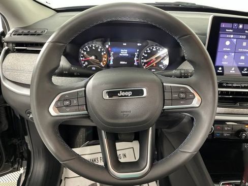 Used 2022 Jeep Compass Latitude FWD image 22