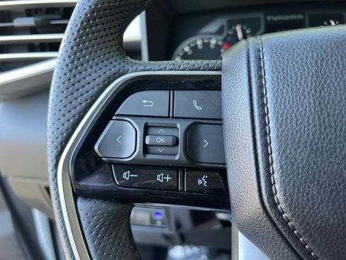Used 2023 Toyota Tundra Limited AWD/4WD image 34