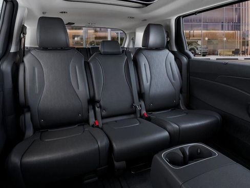 New 2026 Kia Carnival SX FWD image 16