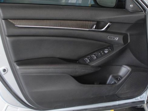 Used 2019 Honda Accord EX-L image 15