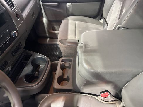Used 2020 Nissan NV 2500 SV RWD image 98