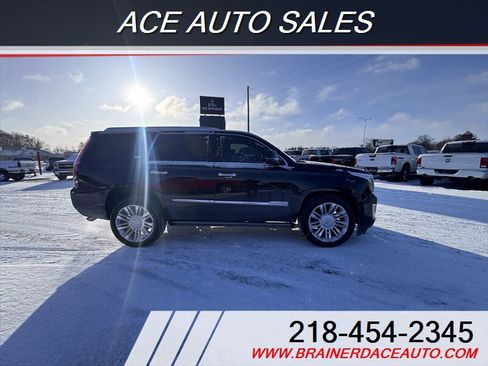 Used 2017 Cadillac Escalade Platinum image 6