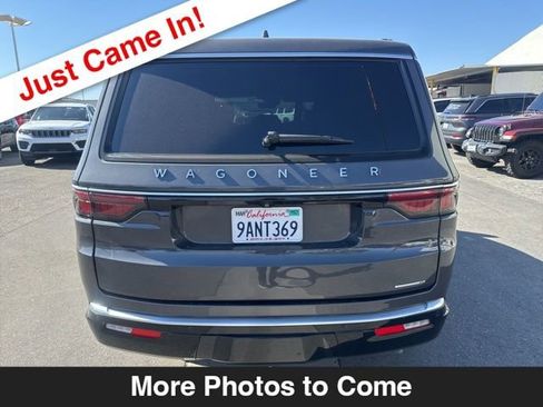 Used 2022 Jeep Wagoneer Series III w/ Premium Group I RWD image 4