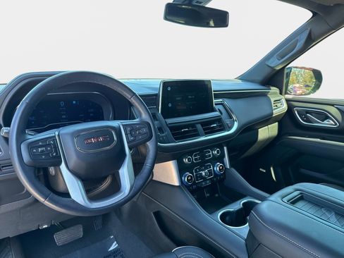 Used 2022 GMC Yukon SLT w/ SLT Luxury Package image 20