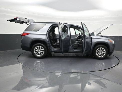 Used 2020 Chevrolet Traverse LT FWD image 35