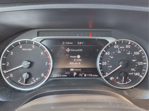 Used 2025 Nissan Rogue SV image 27