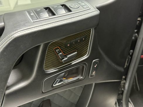 Used 2018 Mercedes-Benz G 550 Squared image 24