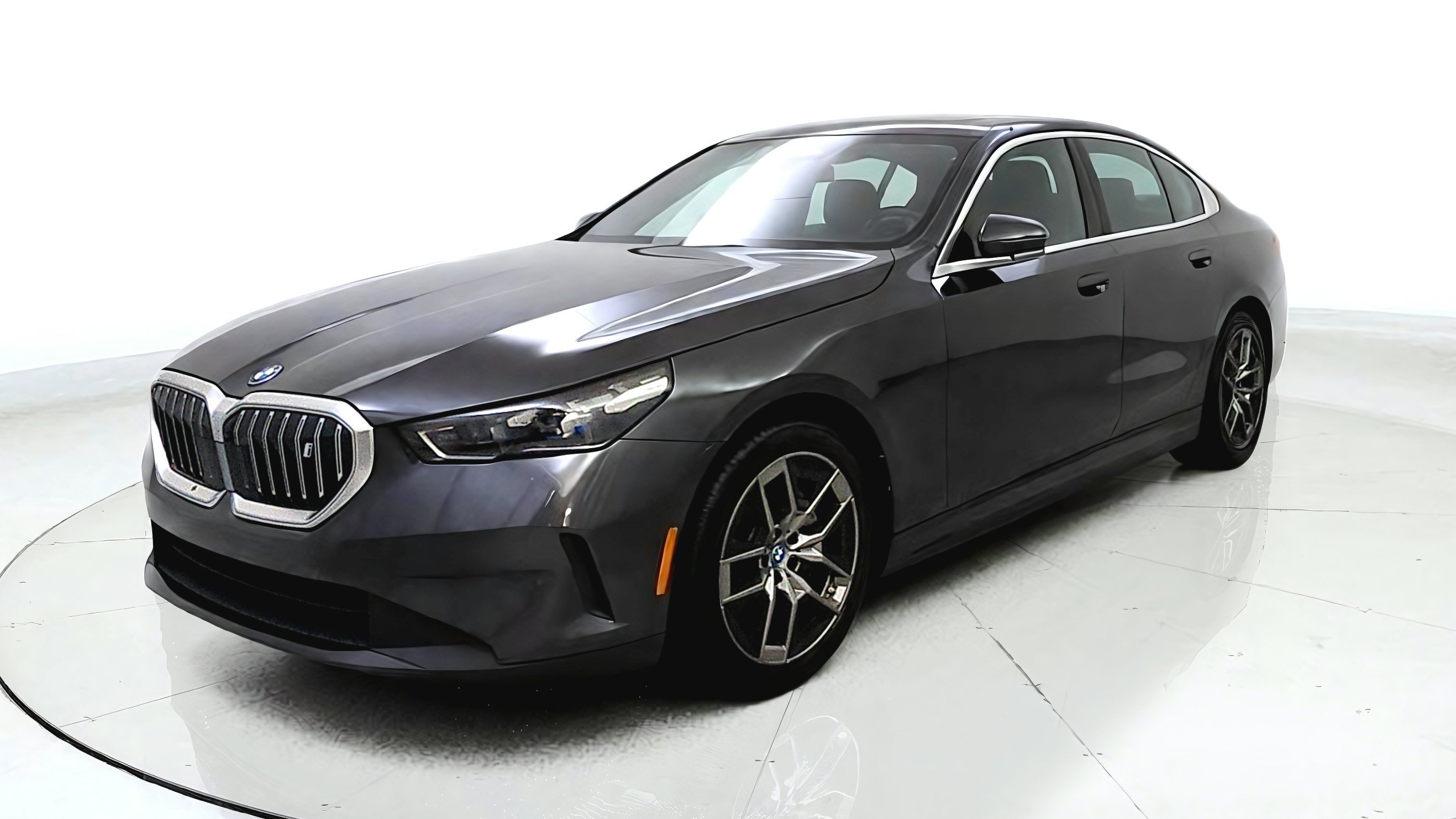 Used 2024 BMW i5 eDrive40i RWD image 3