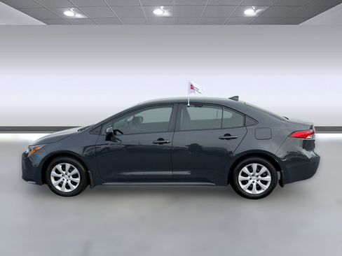 Certified 2025 Toyota Corolla LE image 2