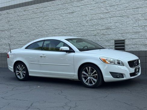Used 2012 Volvo C70 T5 w/ Climate Pkg FWD image 4