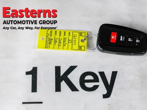 Used 2023 Toyota Camry XSE image 21