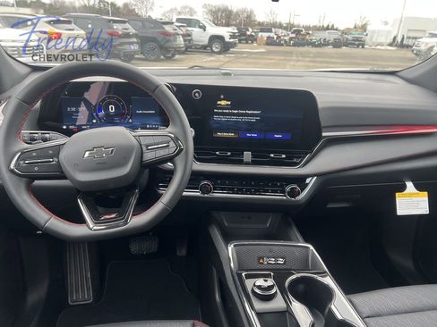 New 2026 Chevrolet Equinox RS w/ Convenience Package III AWD/4WD image 5