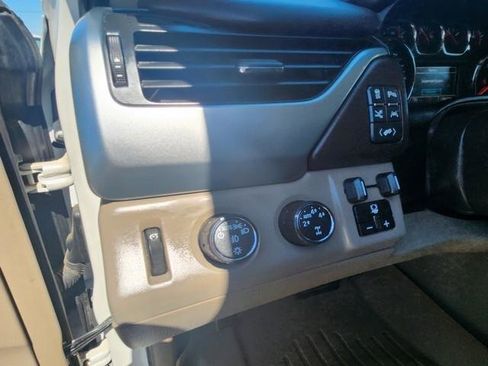 Used 2016 Chevrolet Tahoe LTZ AWD/4WD image 11