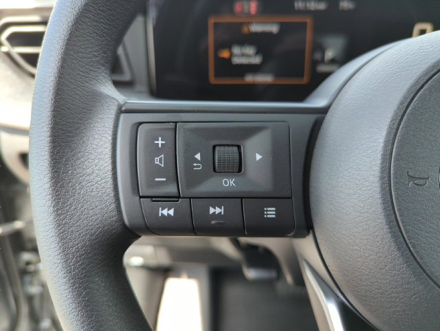 Certified 2026 Nissan Kicks SV w/ Charging Package FWD image 35