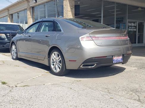 Used 2015 Lincoln MKZ FWD image 3