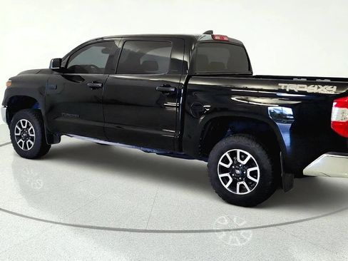 Used 2020 Toyota Tundra SR5 w/ TRD Off-Road Package AWD/4WD image 4