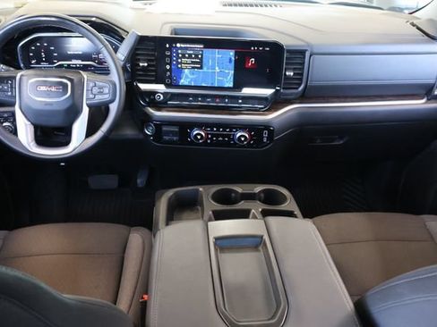 Used 2025 GMC Sierra 1500 Elevation RWD image 17