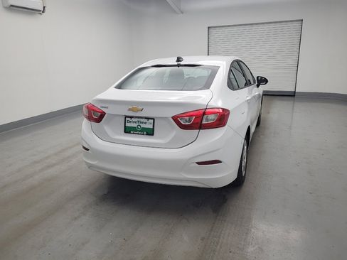 Used 2017 Chevrolet Cruze LS FWD image 7