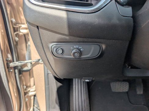 Used 2019 Chevrolet Equinox LT FWD image 26