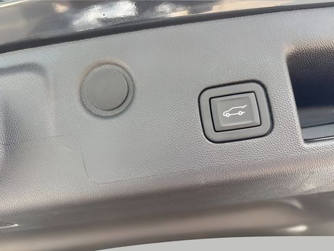 Certified 2023 Chevrolet Equinox RS AWD/4WD image 14