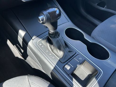 Used 2017 Kia Sorento LX w/ LX Convenience Package image 15