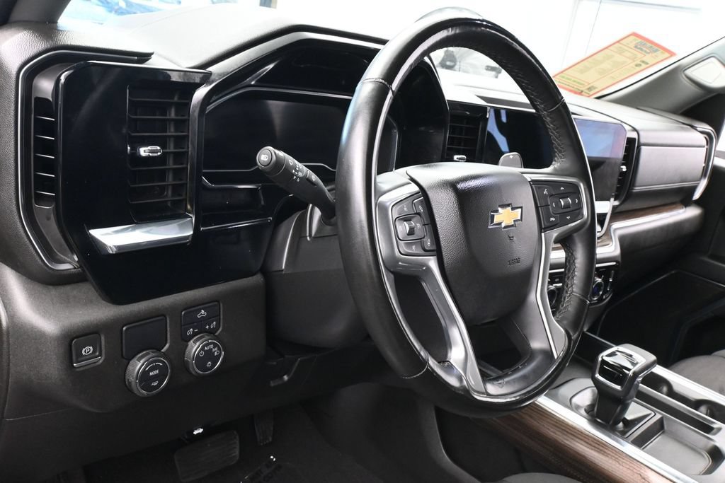 Used 2023 Chevrolet Silverado 1500 LT RWD image 15