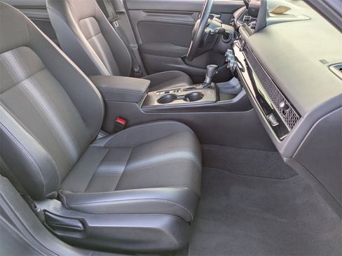 Used 2025 Honda Civic Sport image 28