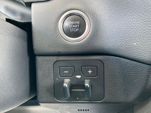 Used 2022 Toyota Tundra Limited AWD/4WD image 19