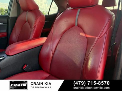 Used 2018 Toyota Camry XSE FWD image 23