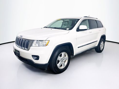 Used 2011 Jeep Grand Cherokee Laredo w/ Trailer Tow Group image 3