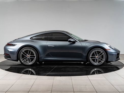Certified 2025 Porsche 911 Carrera RWD image 9