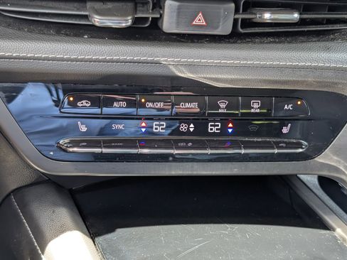 Used 2022 Buick Envision Preferred FWD image 27