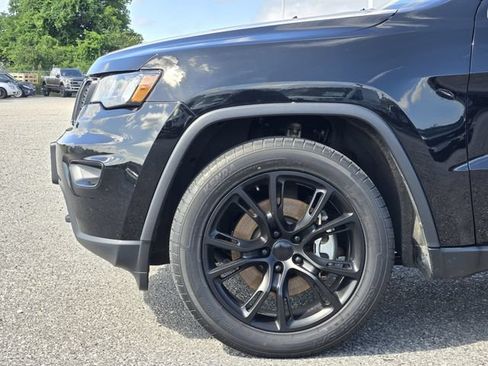 Used 2021 Jeep Grand Cherokee Freedom Edition RWD image 9
