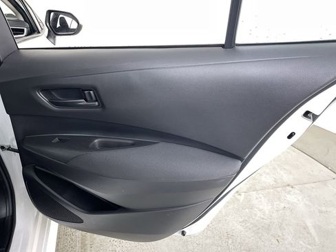 Used 2022 Toyota Corolla LE image 21