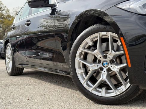 Used 2025 BMW 330i Sedan image 2