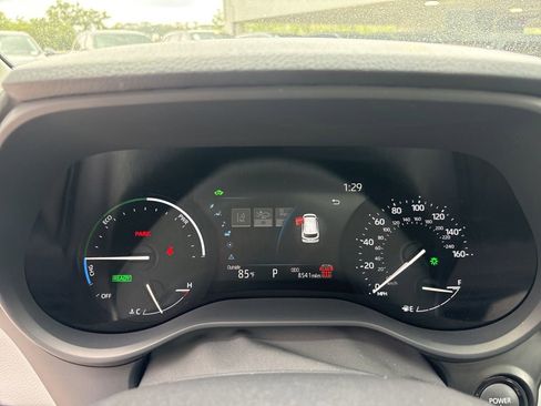 Used 2026 Toyota Sienna XLE FWD image 22