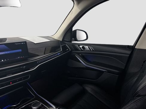 Used 2025 BMW X7 xDrive40i image 16