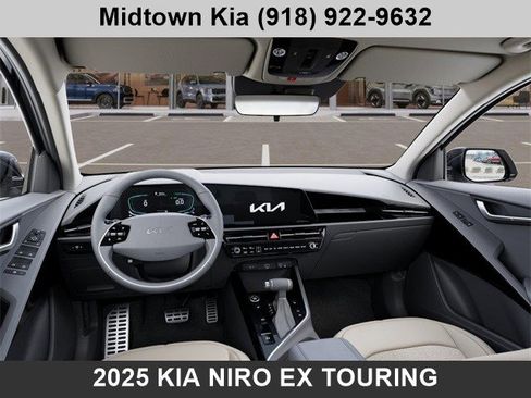 New 2025 Kia Niro EX Touring image 14