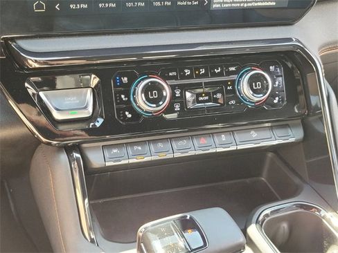 Used 2024 GMC Sierra 1500 AT4 w/ Technology Package image 24