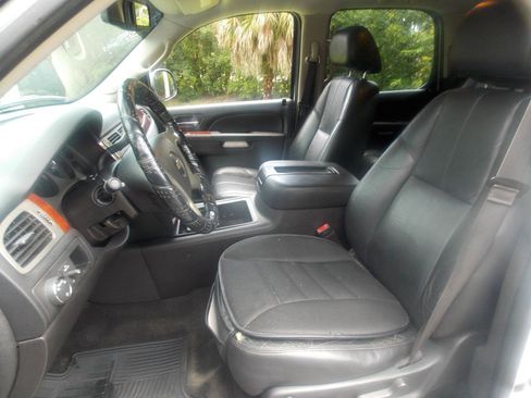 Used 2013 Chevrolet Tahoe LT w/ All-Star Edition RWD image 6