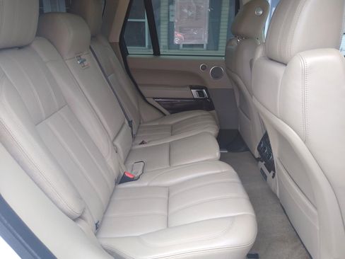 Used 2016 Land Rover Range Rover HSE image 18